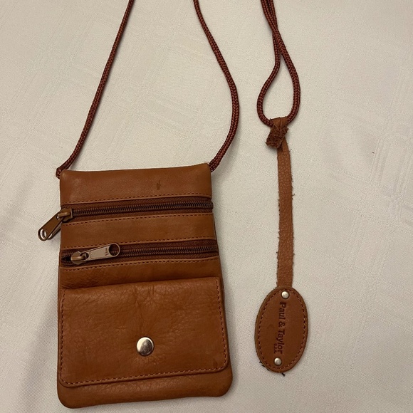 PAUL TAYLOR Handbags - CROSSBODY LEATHER PURSE